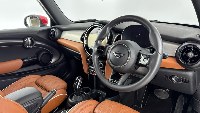 MINI Hatchback 1.5 Cooper Exclusive 3dr Auto Petrol Hatchback